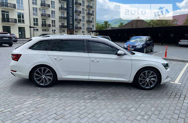 Универсал Skoda Superb 2015 в 