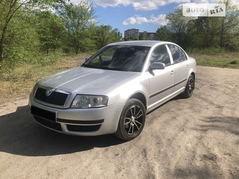 Лифтбек Skoda Superb 2006 в Запорожье