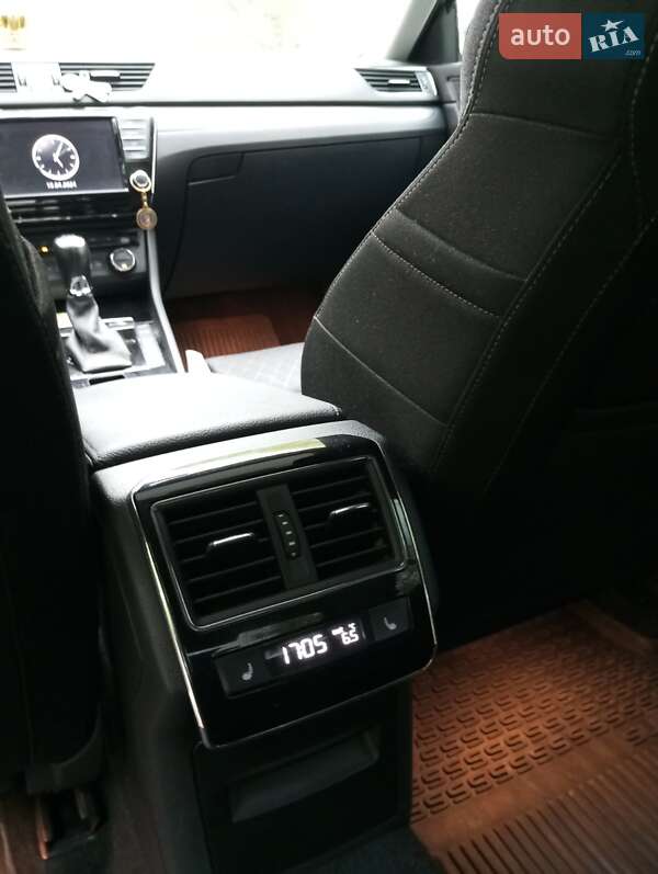 Лифтбек Skoda Superb 2015 в Бородянке