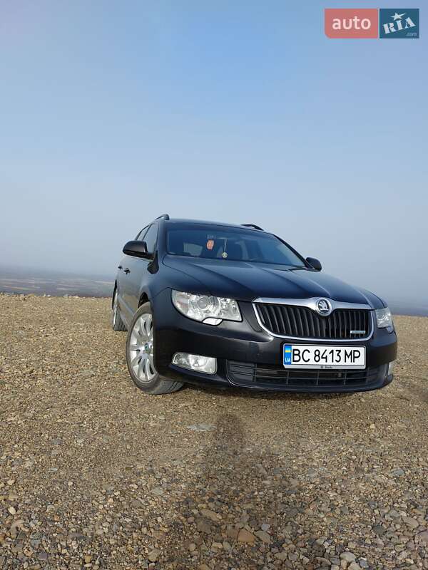 Skoda Superb 2012