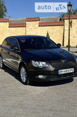 Лифтбек Skoda Superb 2014 в Измаиле