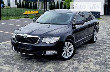 Лифтбек Skoda Superb 2012 в Мукачево