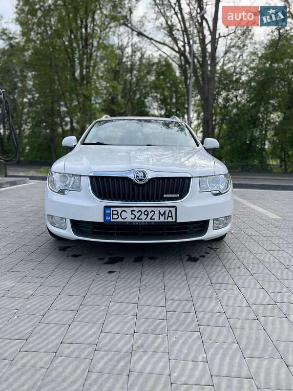 Skoda Superb 2012