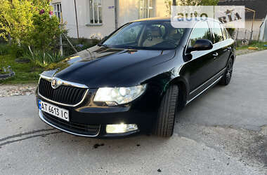 Лифтбек Skoda Superb 2011 в Калуше