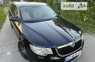 Ліфтбек Skoda Superb 2011 в Калуші