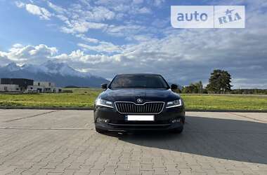 Ліфтбек Skoda Superb 2017 в Ужгороді