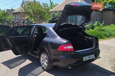 Лифтбек Skoda Superb 2011 в 