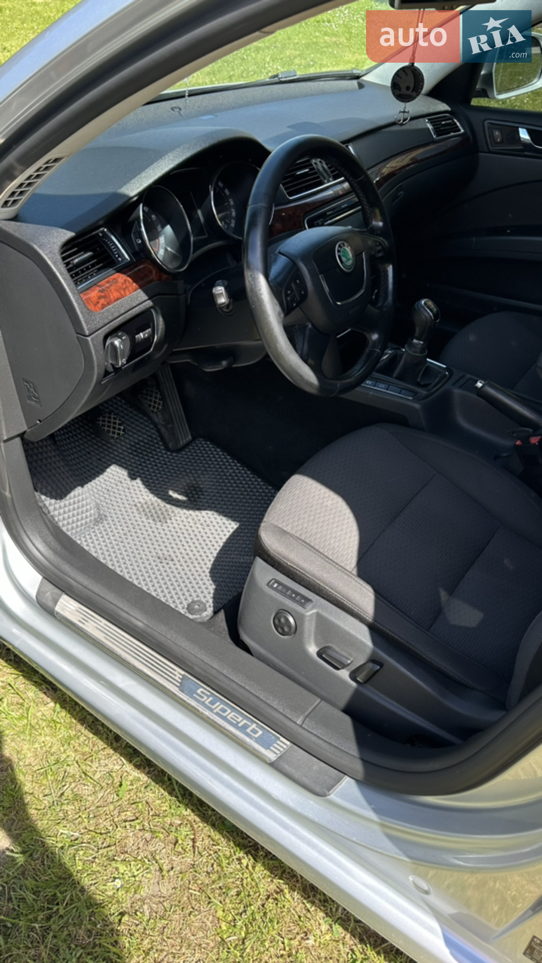 2010 Skoda Superb - мініатюра 17