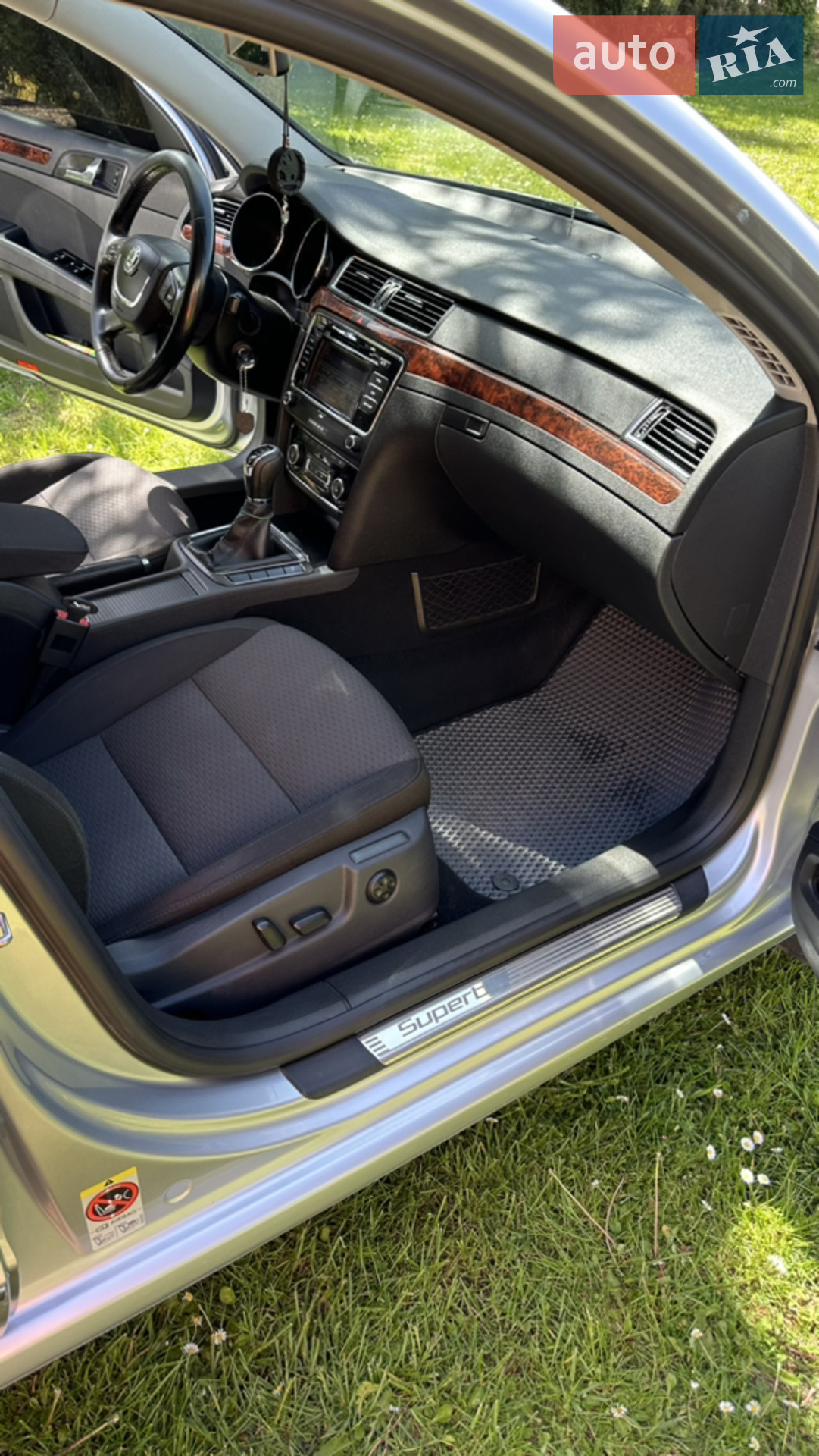 2010 Skoda Superb - мініатюра 23