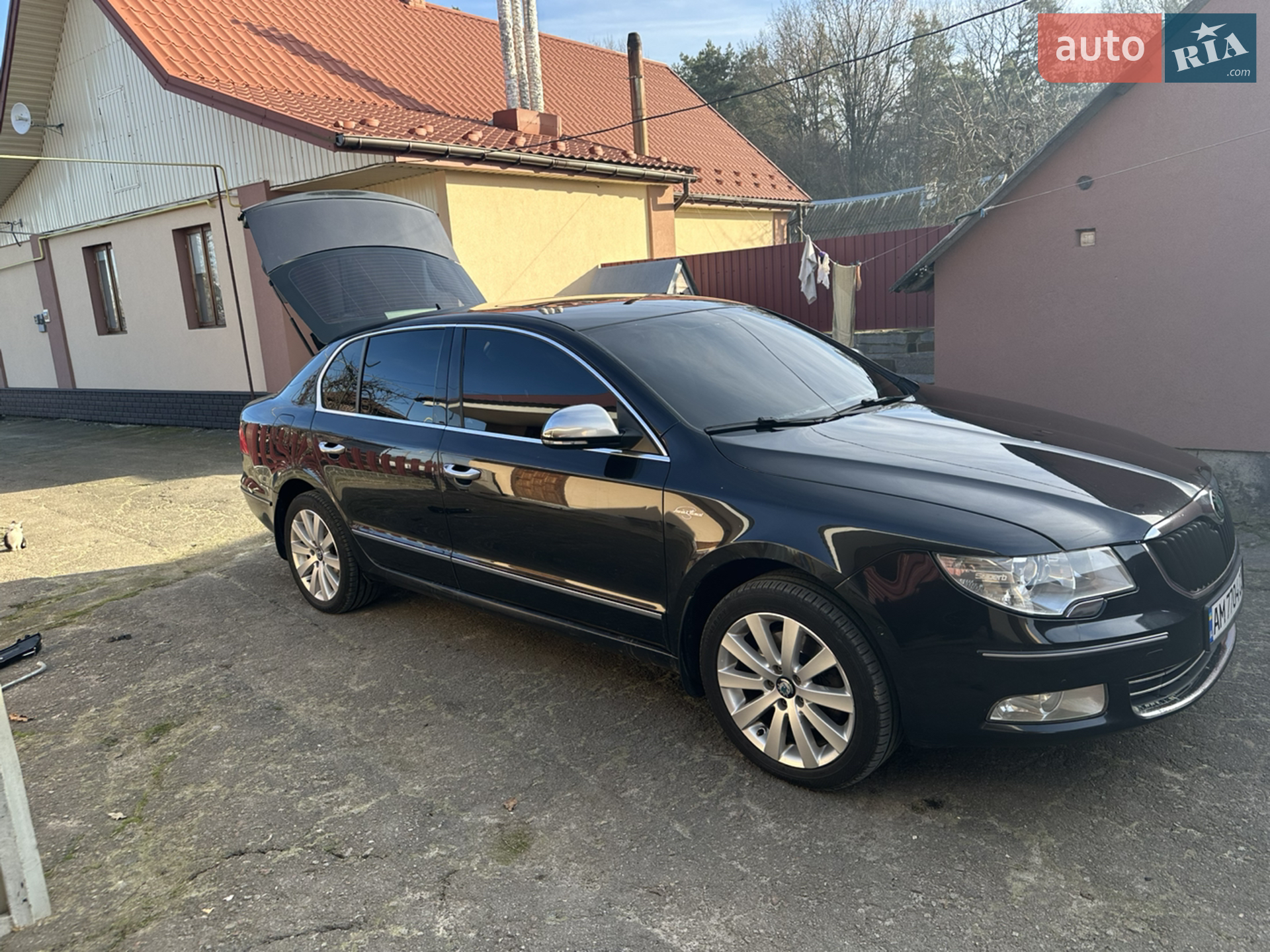 2010 Skoda Superb - мініатюра 8