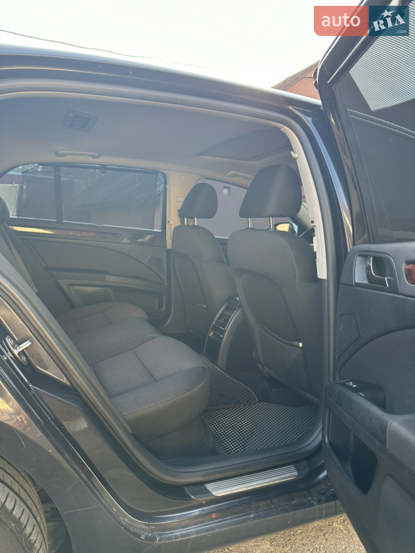 2010 Skoda Superb - мініатюра 11