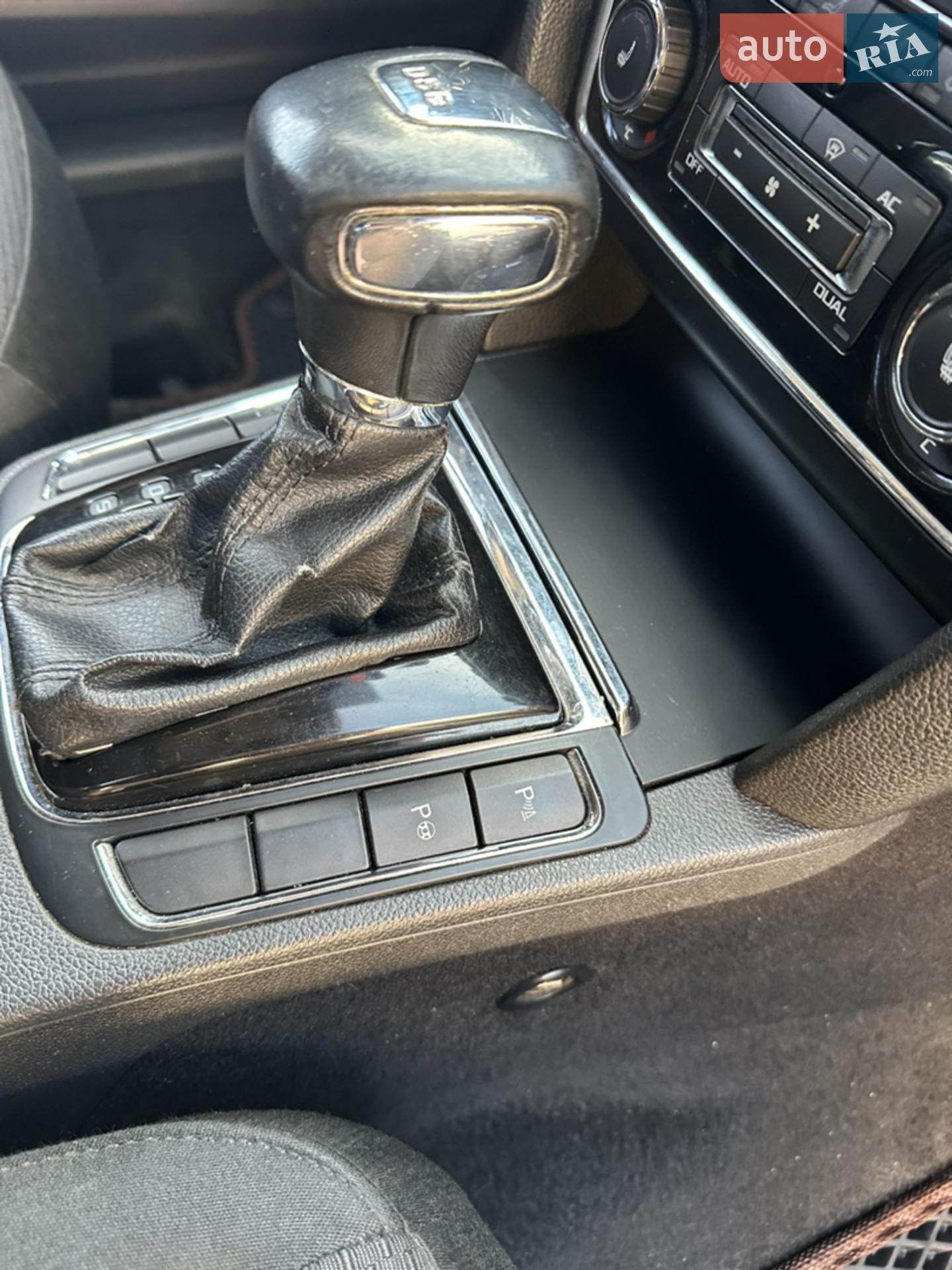 2010 Skoda Superb - мініатюра 13