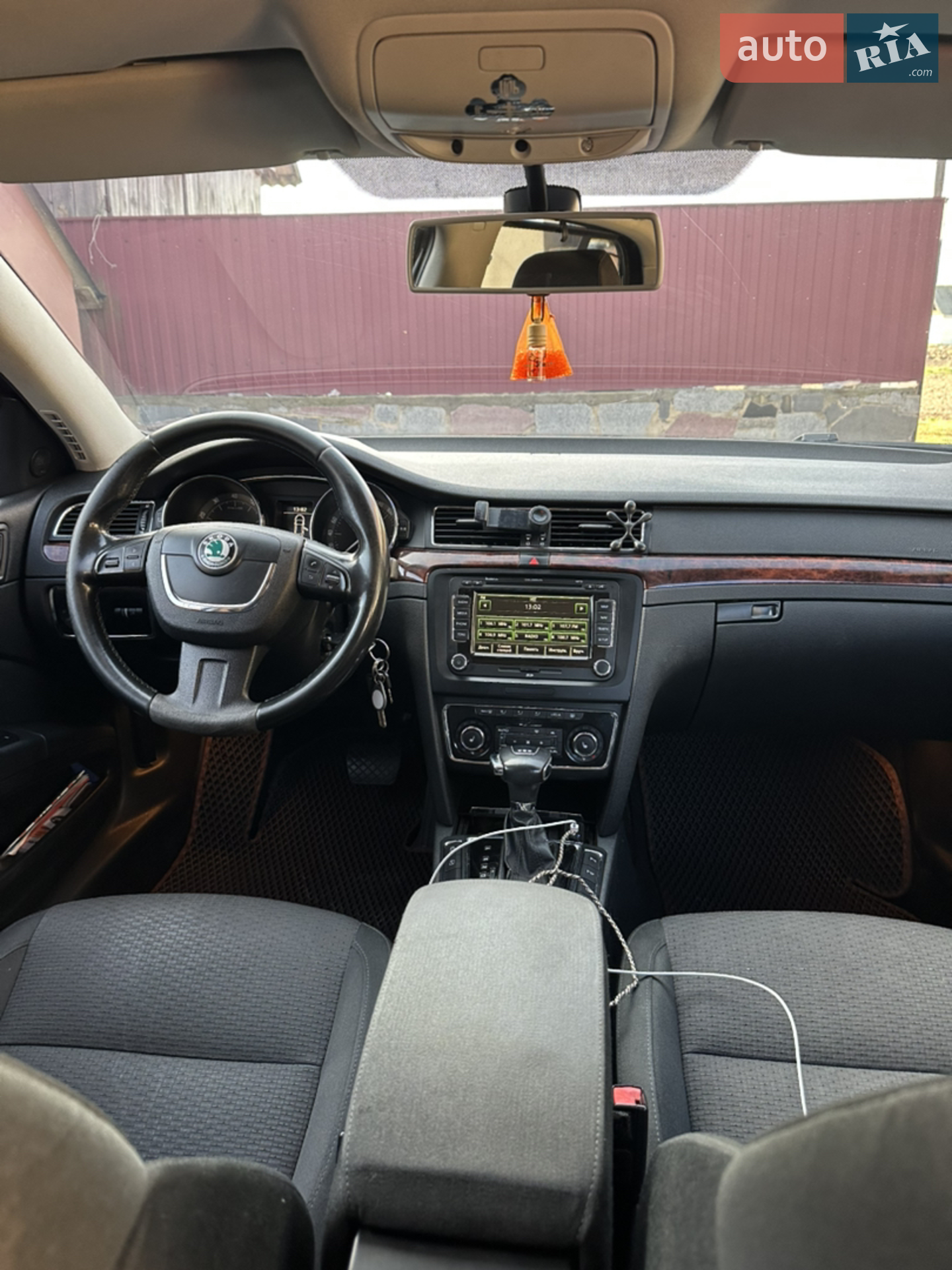 2010 Skoda Superb - мініатюра 16