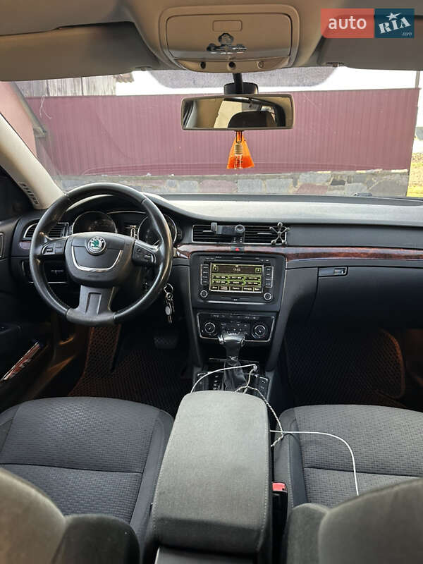 Универсал Skoda Superb 2010 в Житомире