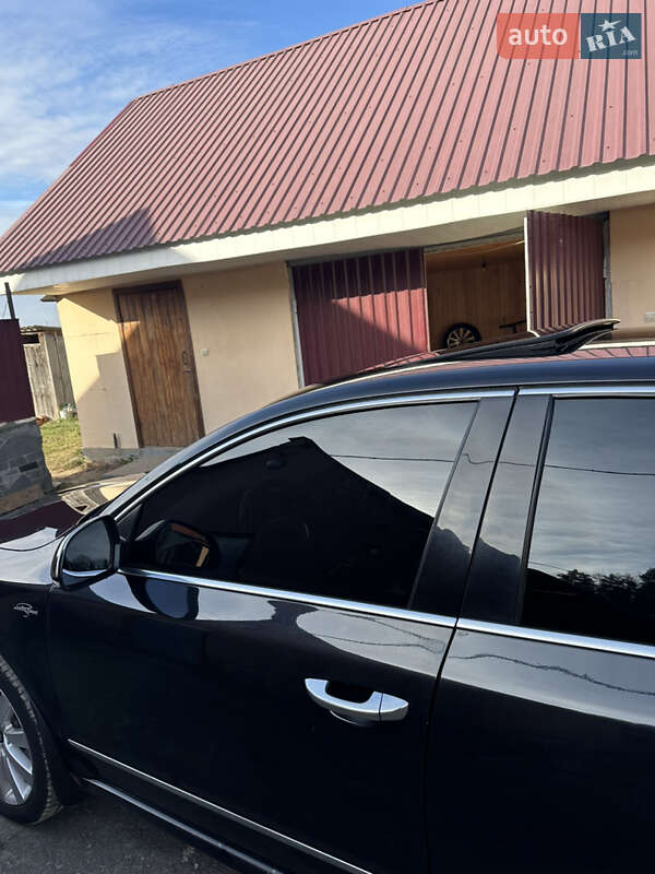 Универсал Skoda Superb 2010 в Житомире