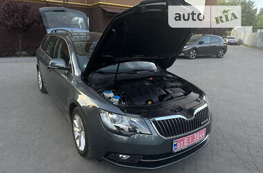 Универсал Skoda Superb 2014 в Дубно