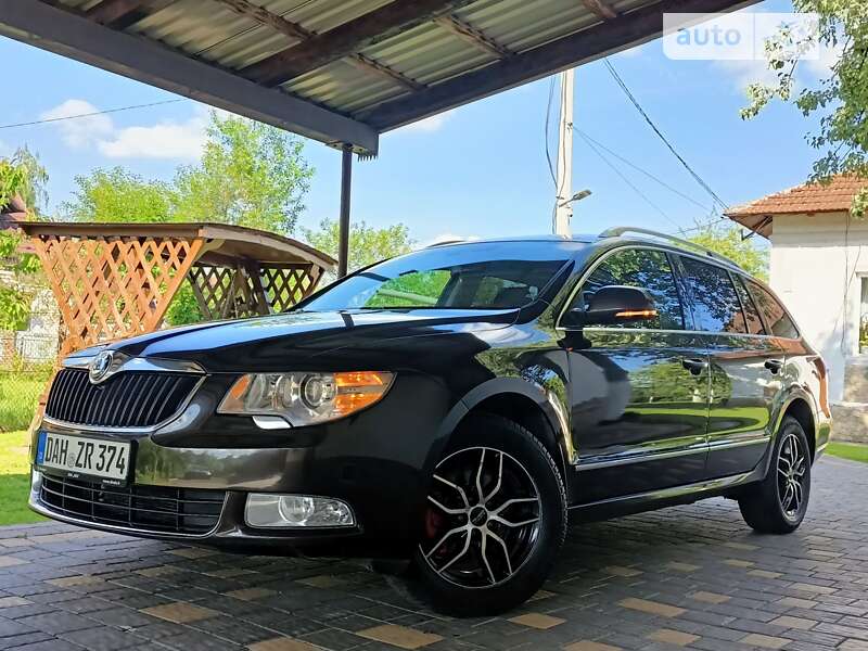 Универсал Skoda Superb 2013 в Бориславе