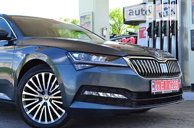 Лифтбек Skoda Superb 2020 в Дрогобыче