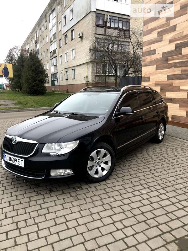 Універсал Skoda Superb 2011 в Володимир-Волинському