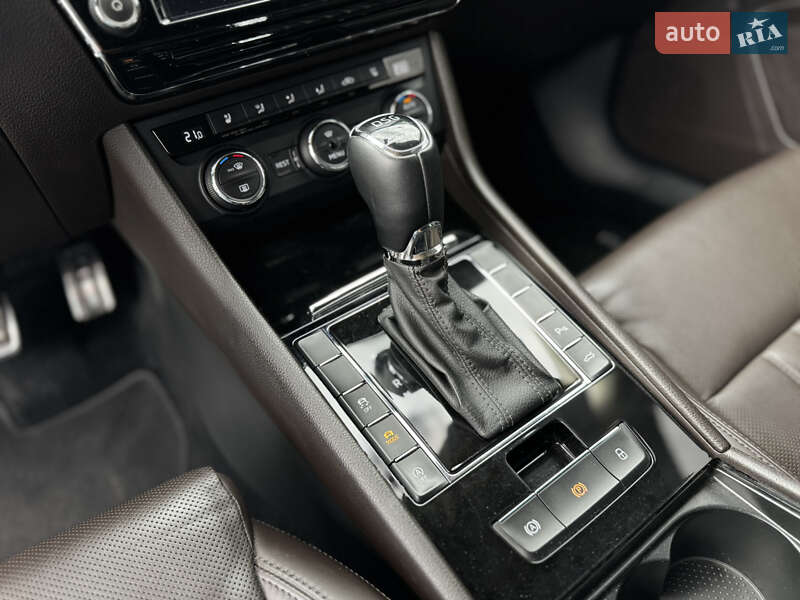 Лифтбек Skoda Superb 2016 в Звягеле