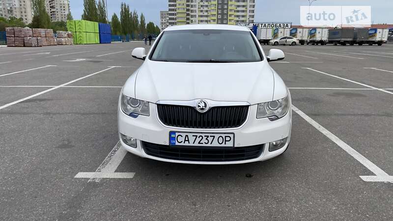 Лифтбек Skoda Superb 2009 в Черкассах