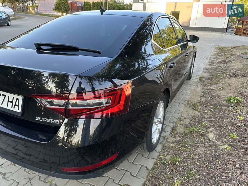 Ліфтбек Skoda Superb 2016 в Житомирі
