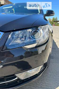 Універсал Skoda Superb 2014 в Луцьку