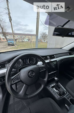 Ліфтбек Skoda Superb 2013 в Близнюках