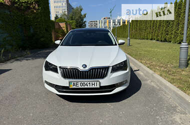 Лифтбек Skoda Superb 2017 в Днепре