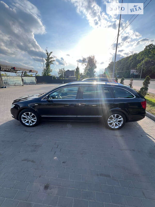 Універсал Skoda Superb 2012 в Тернополі