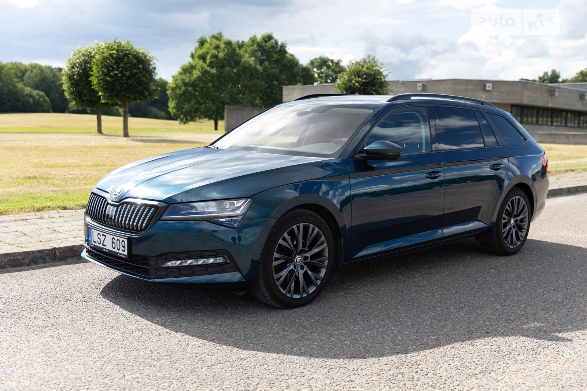 2020 Skoda Superb - мініатюра 8