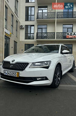 Универсал Skoda Superb 2016 в 