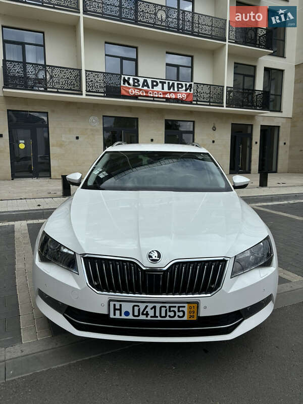 Универсал Skoda Superb 2016 в Мукачево