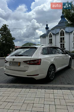 Универсал Skoda Superb 2016 в 
