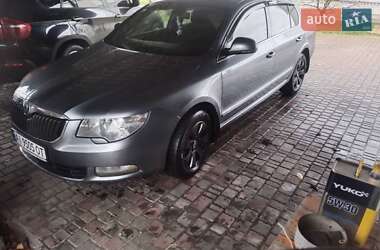Лифтбек Skoda Superb 2009 в 