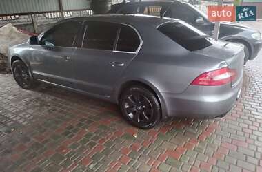 Лифтбек Skoda Superb 2009 в 
