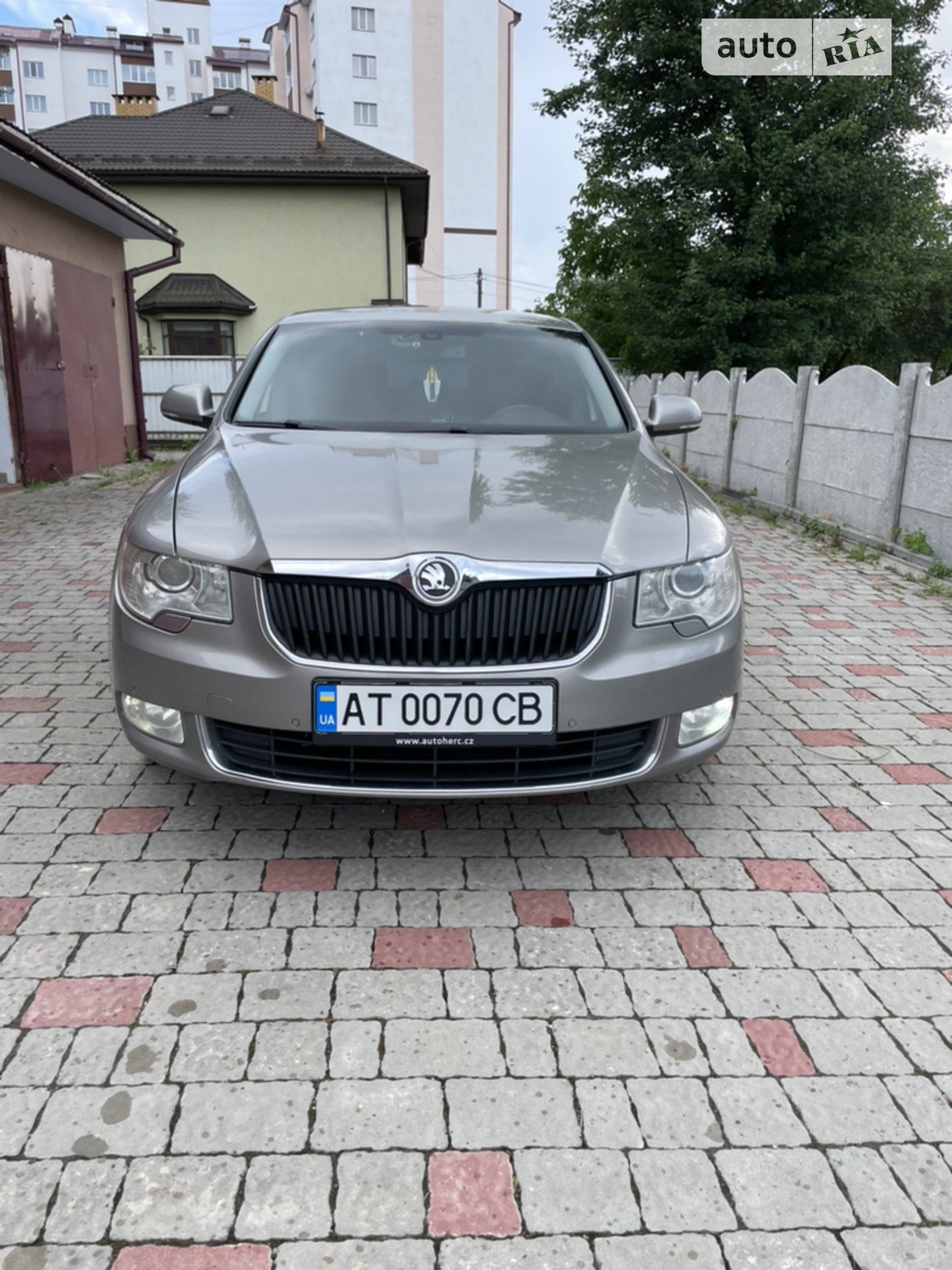2010 Skoda Superb - мініатюра 4