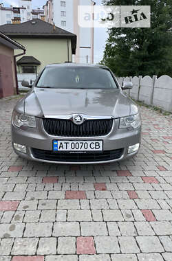Лифтбек Skoda Superb 2010 в 