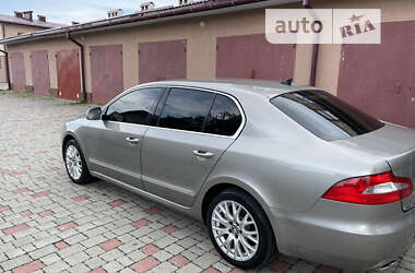 Лифтбек Skoda Superb 2010 в 