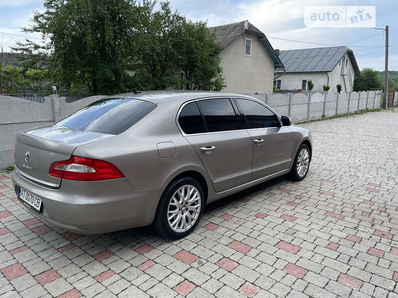 Лифтбек Skoda Superb 2010 в Ивано-Франковске