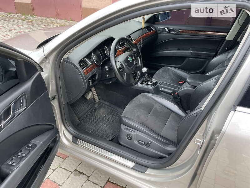 Лифтбек Skoda Superb 2010 в Ивано-Франковске