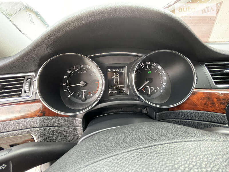 Лифтбек Skoda Superb 2010 в Ивано-Франковске