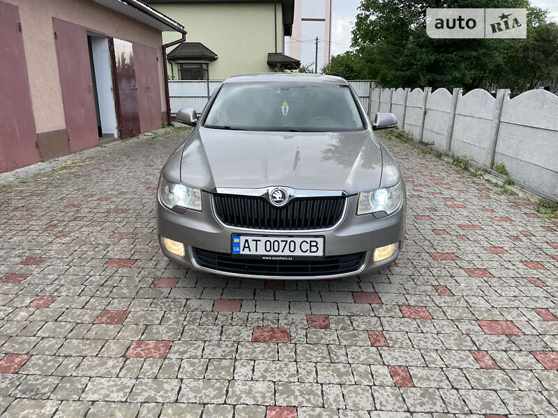 Лифтбек Skoda Superb 2010 в Ивано-Франковске