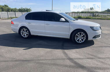 Ліфтбек Skoda Superb 2013 в 