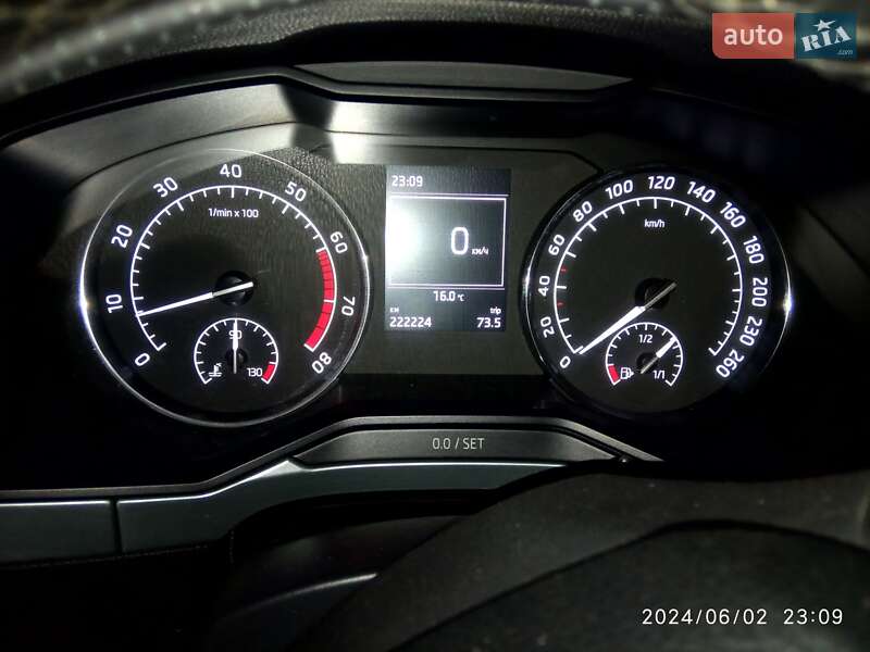 Лифтбек Skoda Superb 2016 в Изяславе