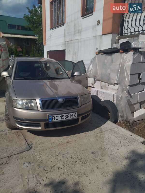 Skoda Superb 2004