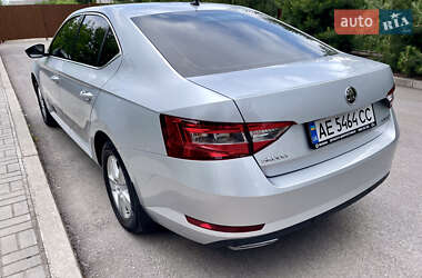 Ліфтбек Skoda Superb 2016 в 