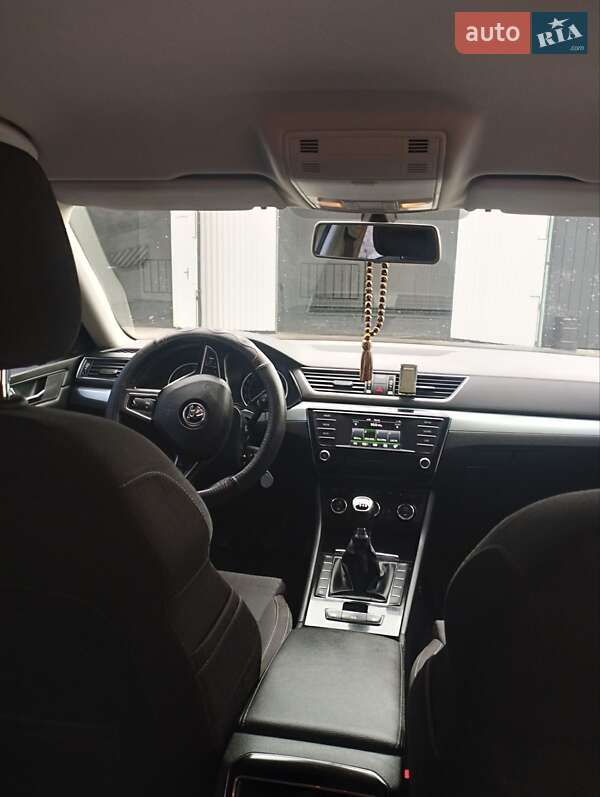 Лифтбек Skoda Superb 2016 в Изяславе