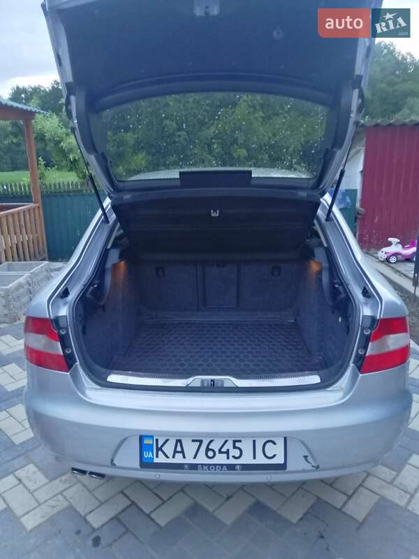 Лифтбек Skoda Superb 2011 в Киеве