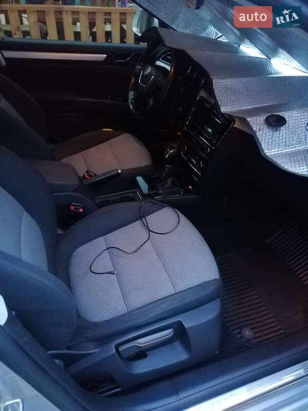 Лифтбек Skoda Superb 2011 в Киеве